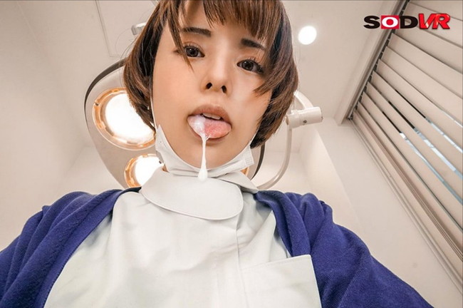 唾液垂らす歯科衛生士！