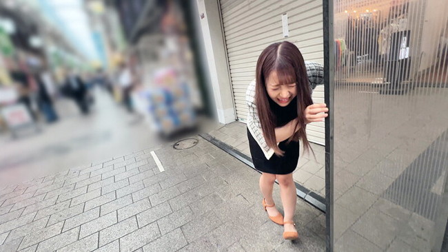 リモバイに感じて動けない美女！