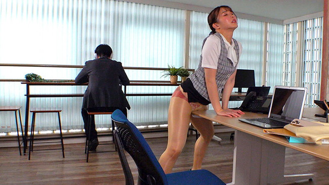 角を使ってオナニーとかエロすぎる!