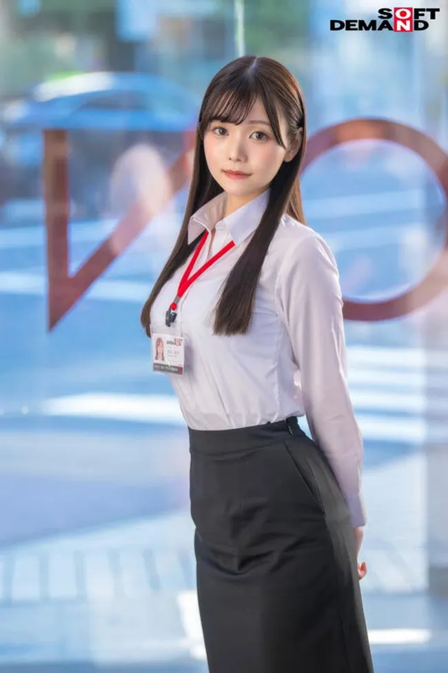 ブラウスで着衣巨乳！