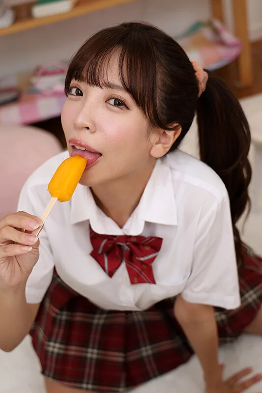 飴舐める姿がエロい！