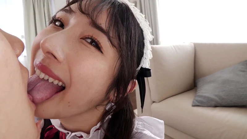 メイドのベロチュー！