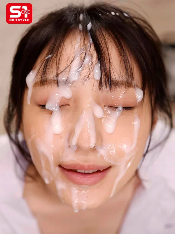 ザーメンまみれの美女!