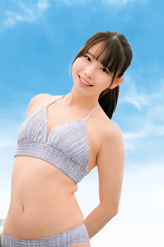 ビキニ姿と青い空！