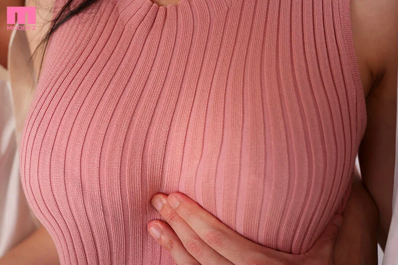 着衣巨乳接写!
