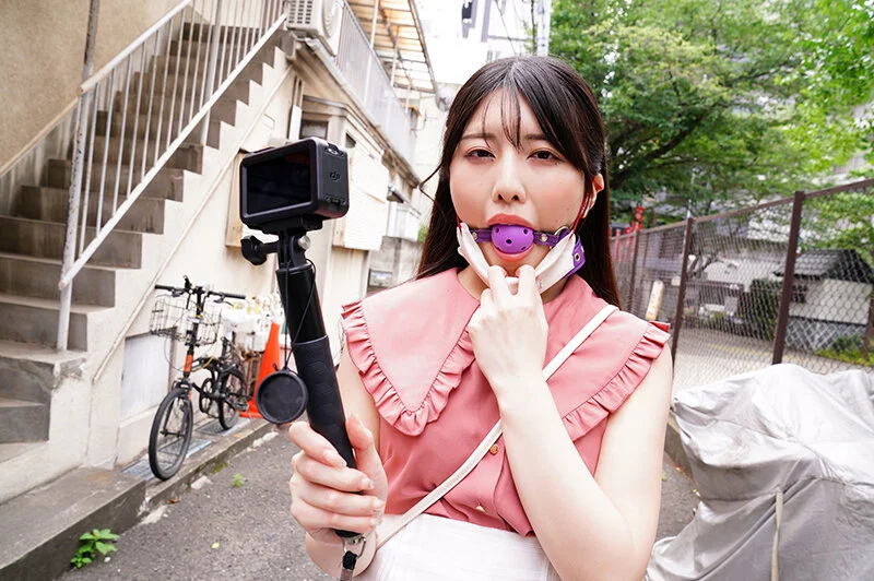 ボールギャグしながら散歩！