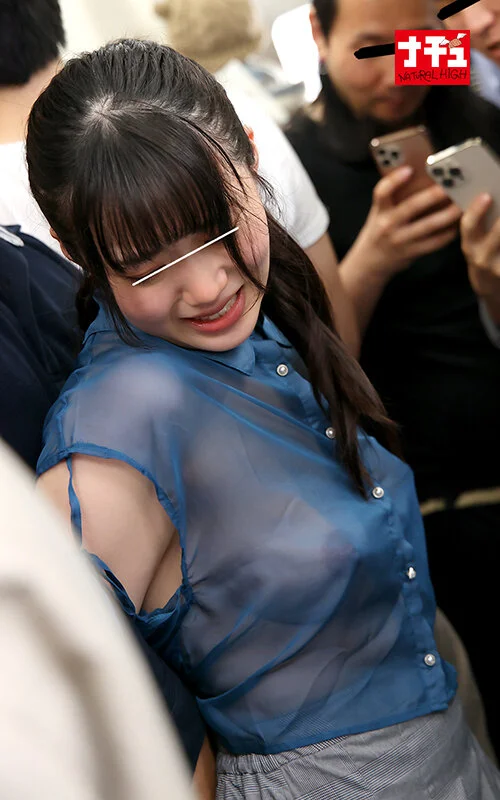 透け透けブラウスにノーブラ！