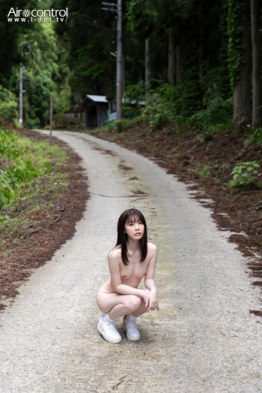 全裸でお外に！