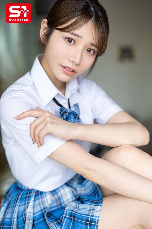 美女の制服姿！