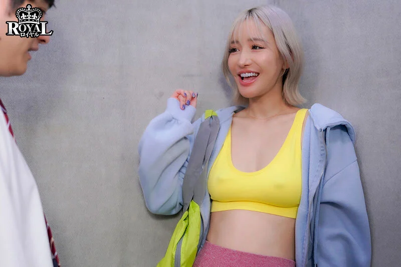 ノーブラで乳首浮き出る！