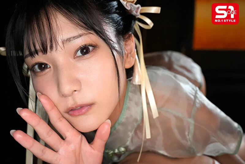 ささやく美女！