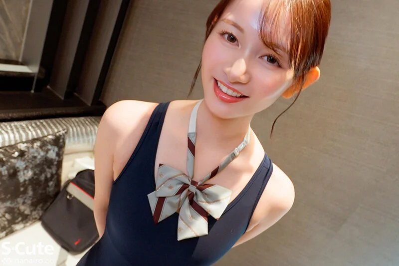 スク水姿のお姉さん！
