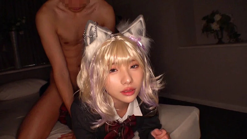 コスプレしながらセックス！
