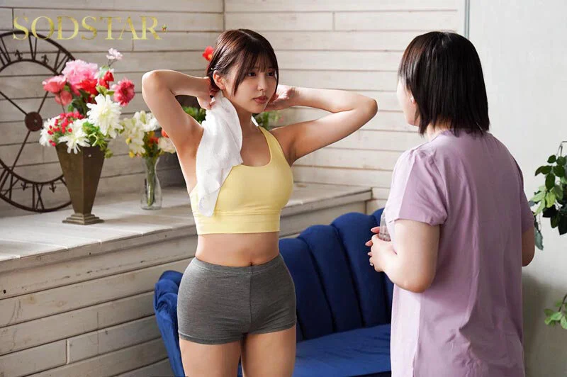 下着姿に近いトレーニングウェア！